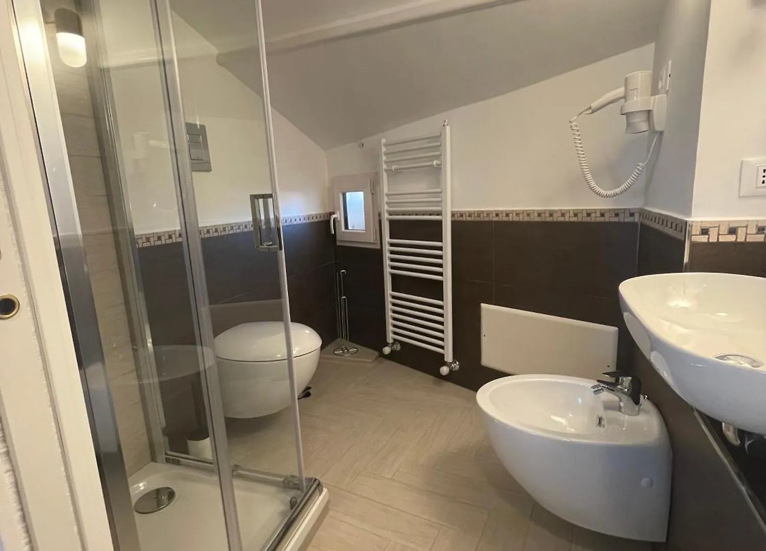 Pollina Suites & Apartments